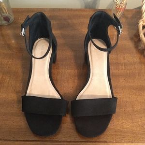 Old Navy sandals 9